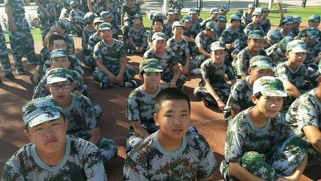 第七期沧州八中北校区初中一年级29班军训精彩瞬间。 